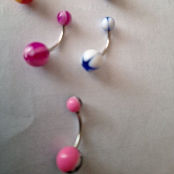 Nose, belly, eyebrow, daith, tongue rings - Picture 3 of 6